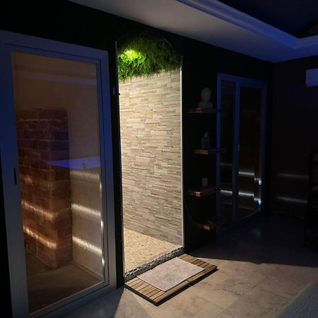 Royalty Rooms & Spa Neapol Exteriér fotografie