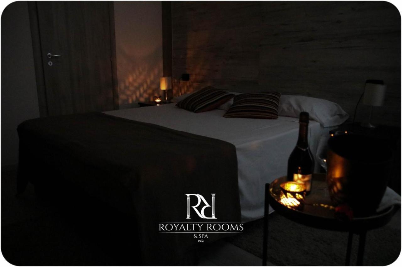 Royalty Rooms & Spa Neapol Exteriér fotografie