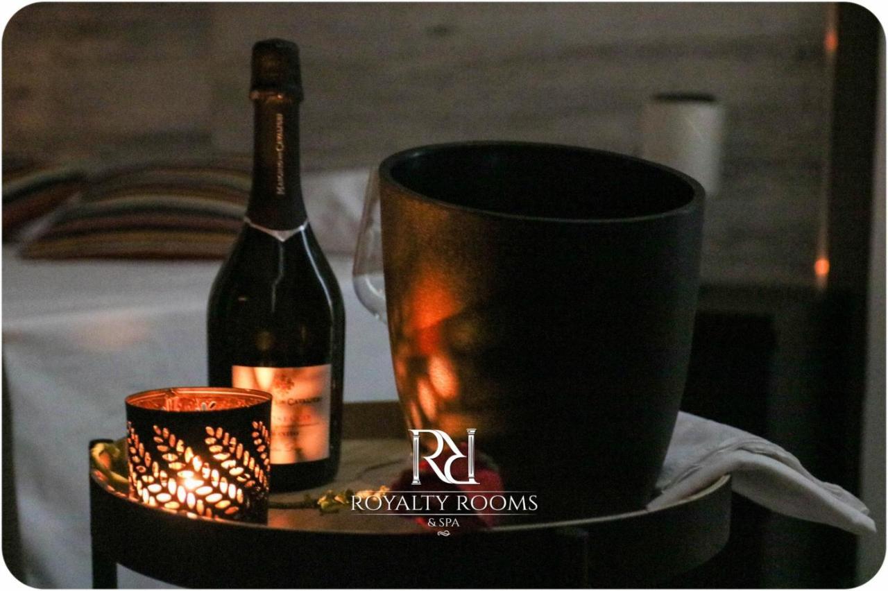 Royalty Rooms & Spa Neapol Exteriér fotografie