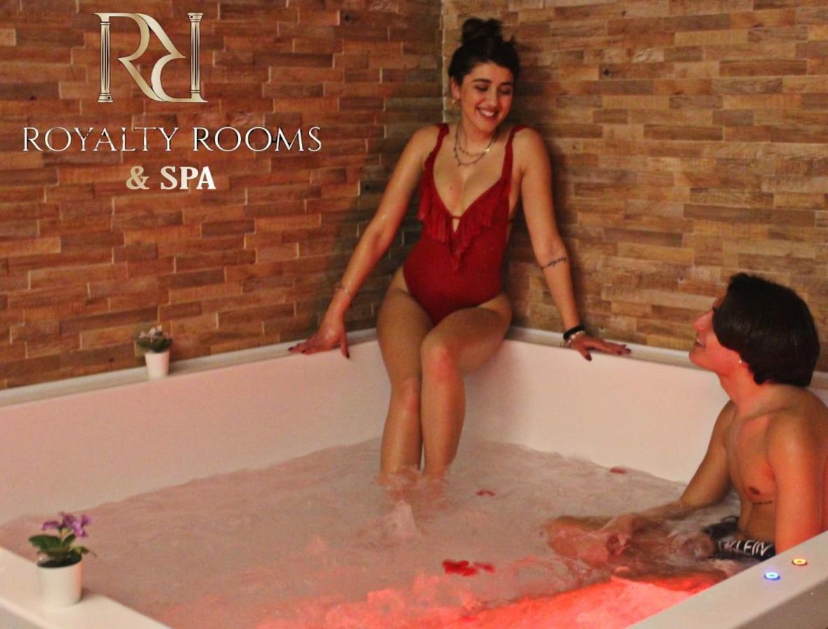 Royalty Rooms & Spa Neapol Exteriér fotografie