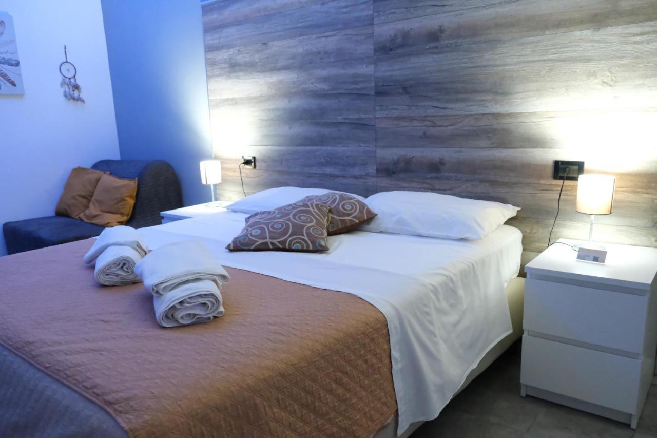 Royalty Rooms & Spa Neapol Exteriér fotografie