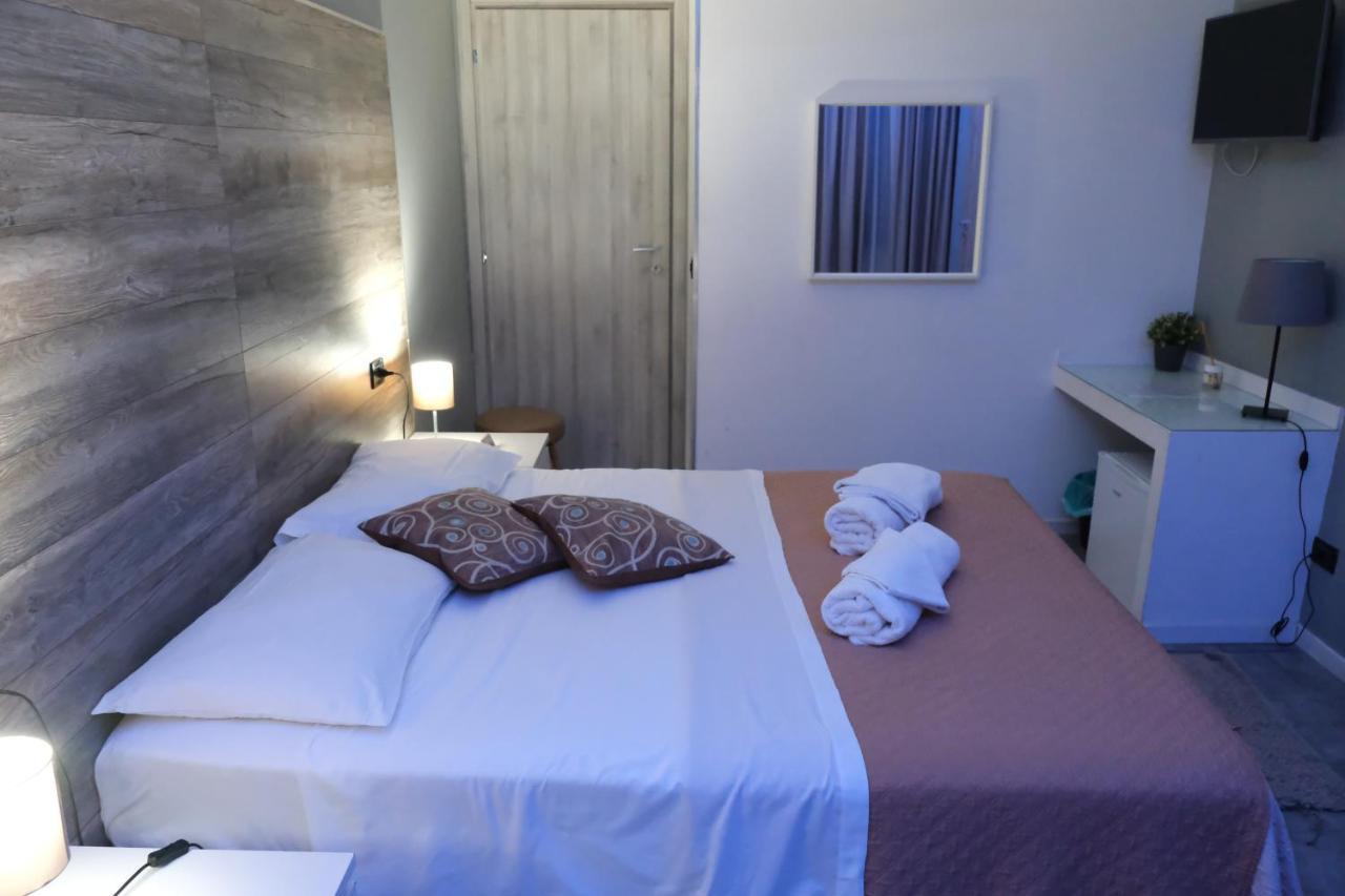 Royalty Rooms & Spa Neapol Exteriér fotografie