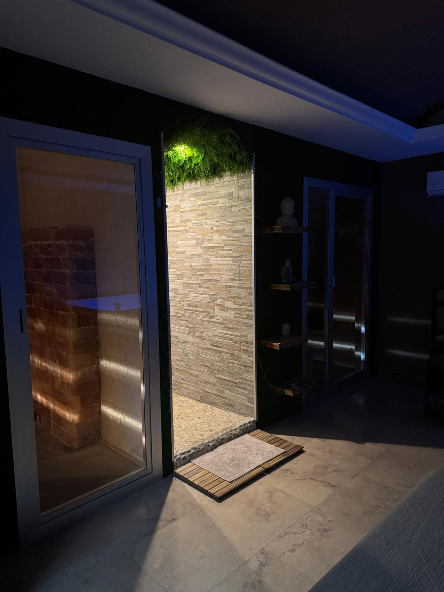 Royalty Rooms & Spa Neapol Exteriér fotografie