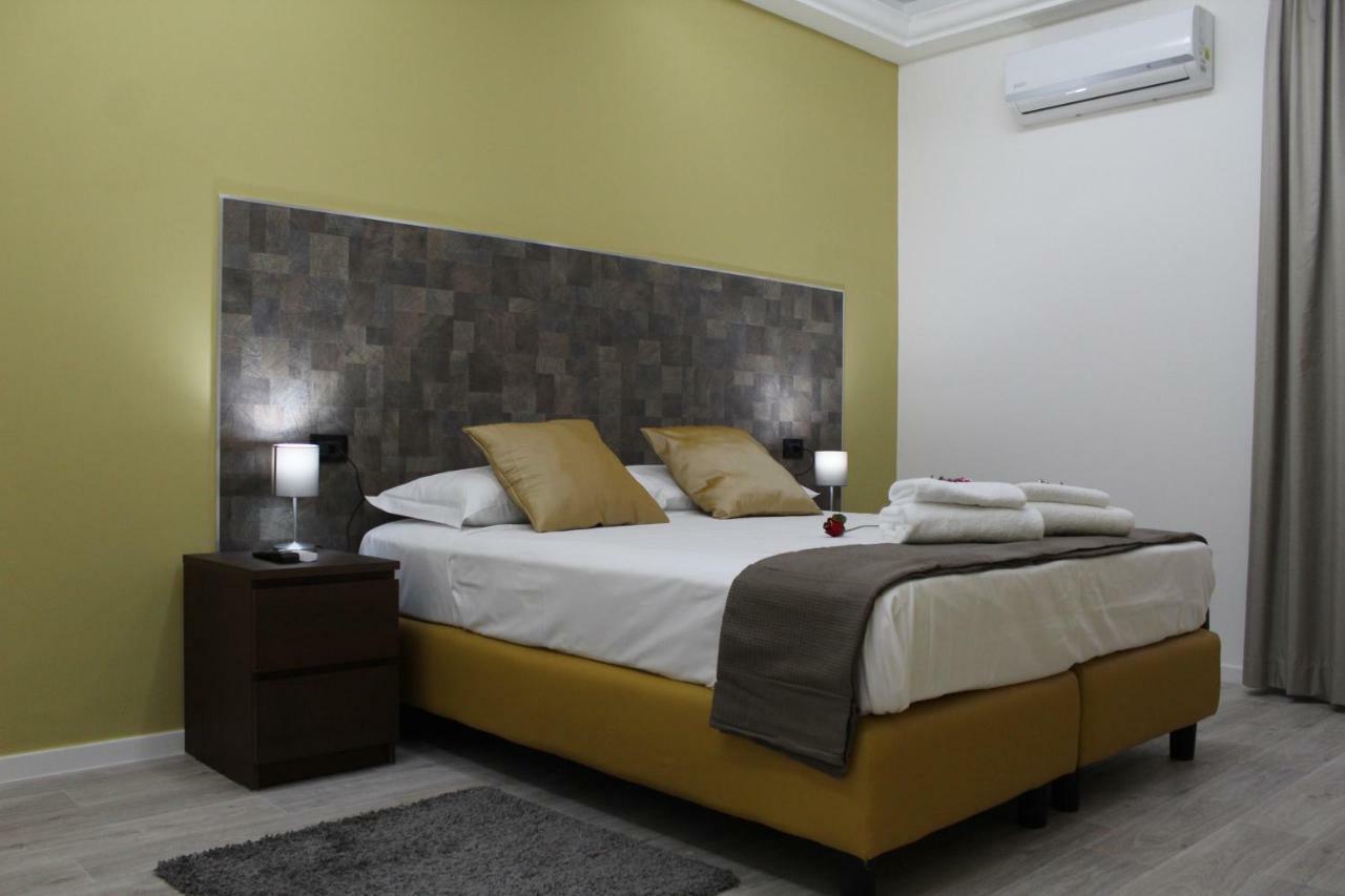 Royalty Rooms & Spa Neapol Exteriér fotografie